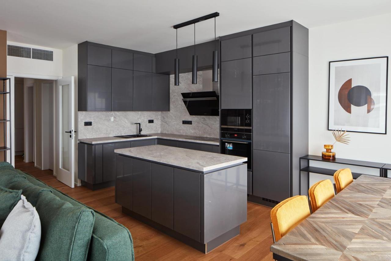 Prague Days - Designer Apts - Garage - Terrace - Easy City Access Extérieur photo